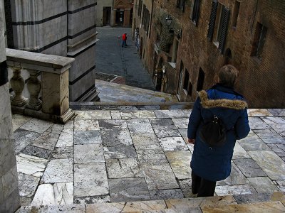 Margaret beginning her descent on the steps to the Baptistry ..  S9310