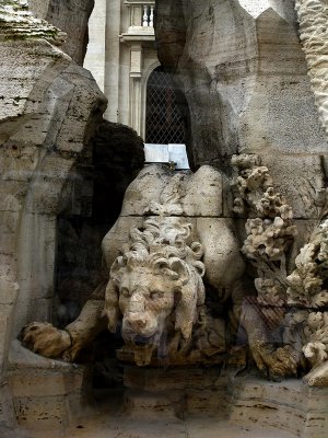 Fontana dei Quattro Fiumi, Lion for Africa (Nile) .. R9573