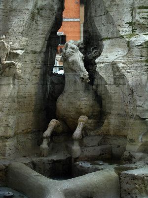 Fontana dei Quattro Fiumi, Horse for Europe (Danube)<br/> ..R9583