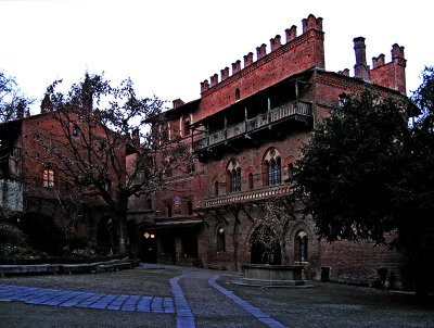 Borgo Medioevale in the Parco del Valentino .. 2087a.