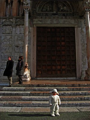 Basilica di San Zeno Maggiore, entrance porch .. 2423
