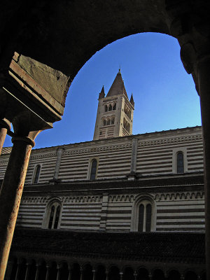 Basilica di San Zeno Maggiore, campanile from the cloister .. 2621