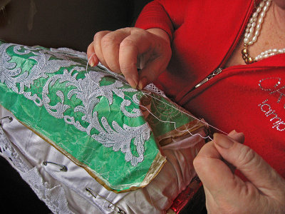 Lace making .. 2904