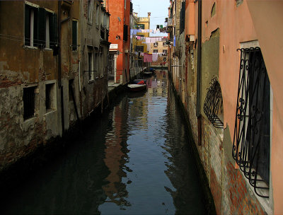 Peaceful canal in the Cannaregio sestiere .. 2835