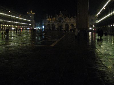 Piazza San Marco at night  .. 3024