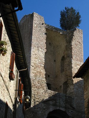 Porta San Giacomo, closeup .. A3973