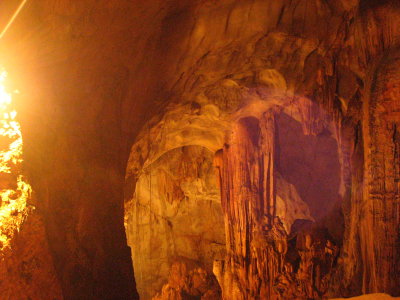 chinese-lit wonder cave