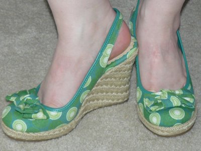 Bows on Toes