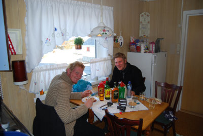 Hampus & Aron i vårat kök