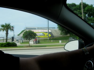 arriving at darlington race way