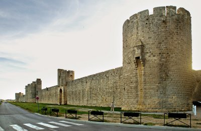 Aigues-Mortes.  vestingmuur