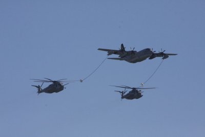CH-53s Mock Refueling