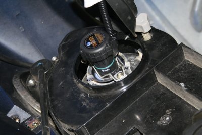 Linhai Mainstreet 260 HID Xenon installed in base.JPG