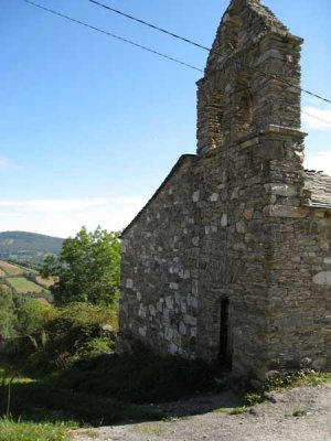 en route from o cebreiro to tricastela