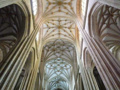 inside astorga cathedral