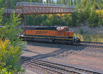 zP1060243 Lead locomotive and walkway at Essex Montana.jpg