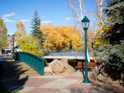 Estes Park riverwalk in autumn colors - IMG_2084