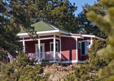 zP1030519 Cabin on hill above Estes Park.jpg