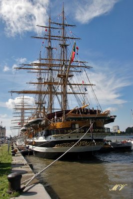 g1/32/617832/3/106663127.objvOZwm.jpg