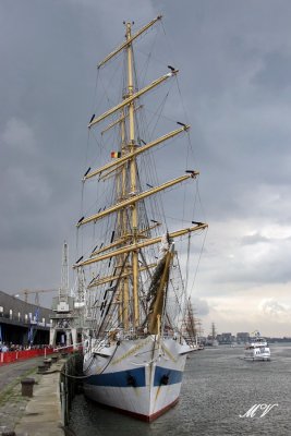 g1/32/617832/3/106663288.B16M6Reu.jpg