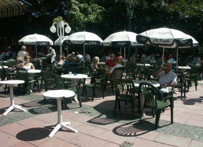 La Recoleta, outdoor cafe