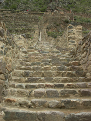 Ollantaytambo inca ruins