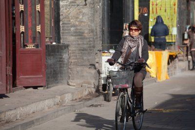 Smartly dressed commuter