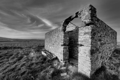 Abandoned cairn, Langness