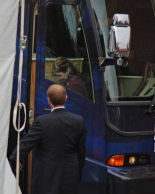 Gov. Sarah Palin getting off campaign bus
