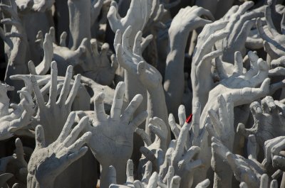 The hands from hell, Wat Rong Khun