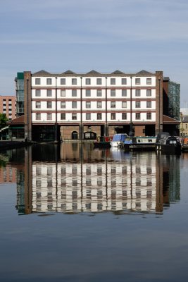 The Straddle Warehouse