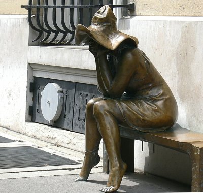 Hungarian sculpture ? thinking of Tarte Tatin ?