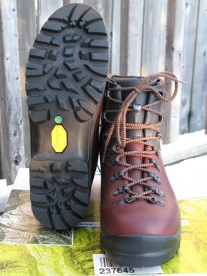 Backpacking_Boots_20081119_IMG_1792.JPG