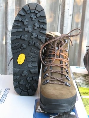Backpacking_Boots_20081119_IMG_1793.JPG