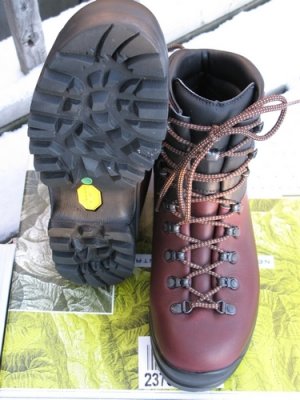 Backpacking_Boots_20081119_IMG_1794.JPG