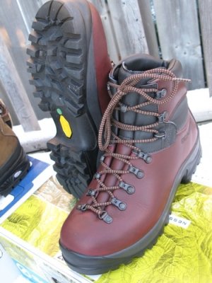 Backpacking_Boots_20081119_IMG_1796.JPG