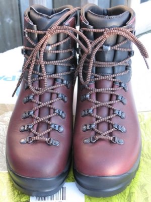 Backpacking_Boots_20081119_IMG_1807.JPG