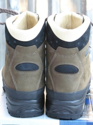 Backpacking_Boots_20081119_IMG_1812.JPG