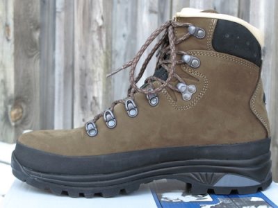 Backpacking_Boots_20081119_IMG_1826.JPG