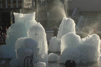 Frozen Tinguely fountain