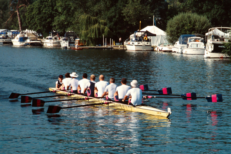 2009 - TwRC at Henley - 090710-0009