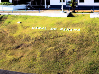 Sign on the way into the Panama Canal