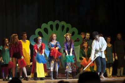 2009 Catonsville High School - Pippin