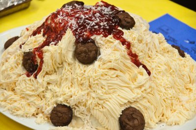 Spaghetti & Meatballs (Made from Cake and Frosting)