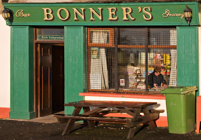 Bonner's Bar & Grocery