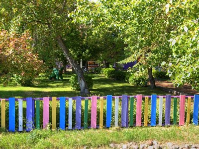 Technicolor fence