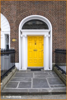   DUBLIN - GEORGIAN DOORWAY NEAR MERRION SQUARE