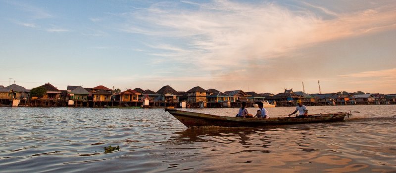 Pankalang Bun - river pano and boat