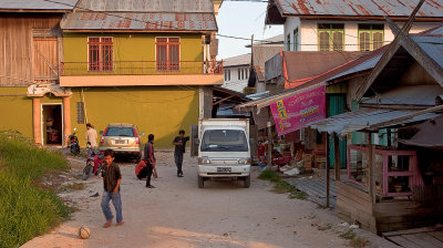 Pankalang Bun - back streets view