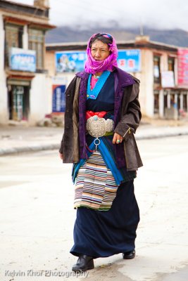Tibetan Woman in tradition dress
